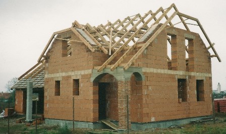 Rodinný dům s obytným podkrovím - Průběh